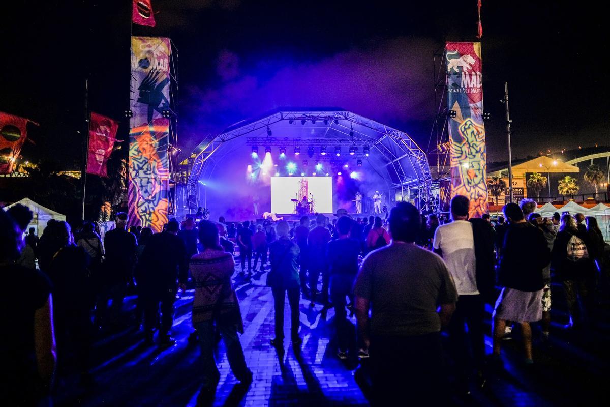 Arranque del WOMAD en 2023 en la Plaza de la Música.