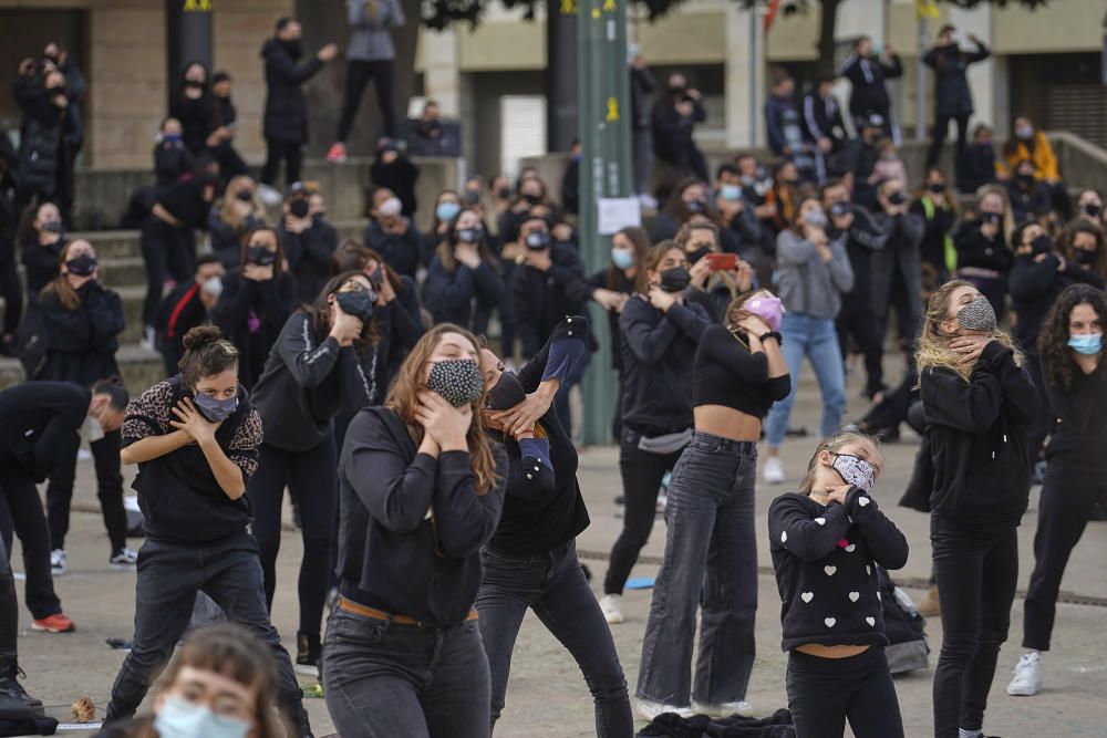 Les escoles de dansa ballen en contra del tancament