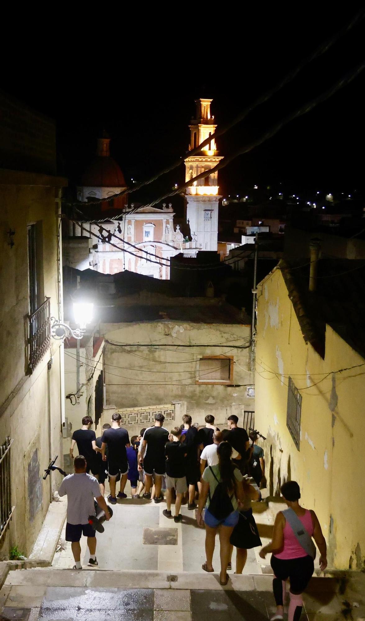 Vecinos de Turís patrullan por tercera noche las calles ante la inseguridad