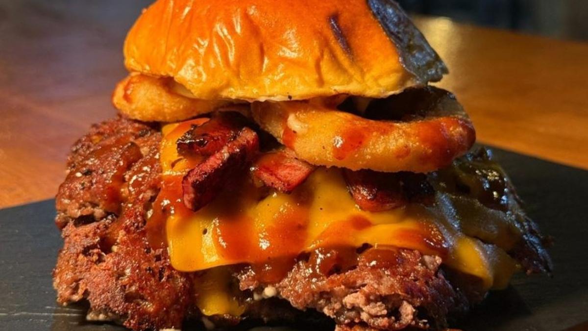 Un restaurante de Málaga regala 50 hamburguesas gratis por su nueva apertura: &quot;Están increíbles&quot;