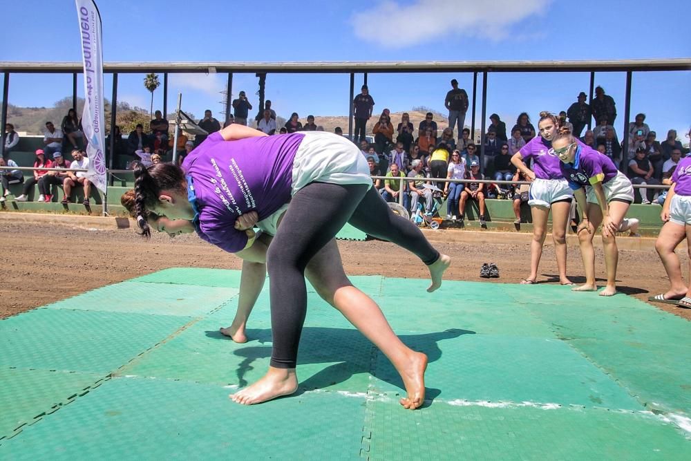 Tributo a la mujer en el deporte autóctono