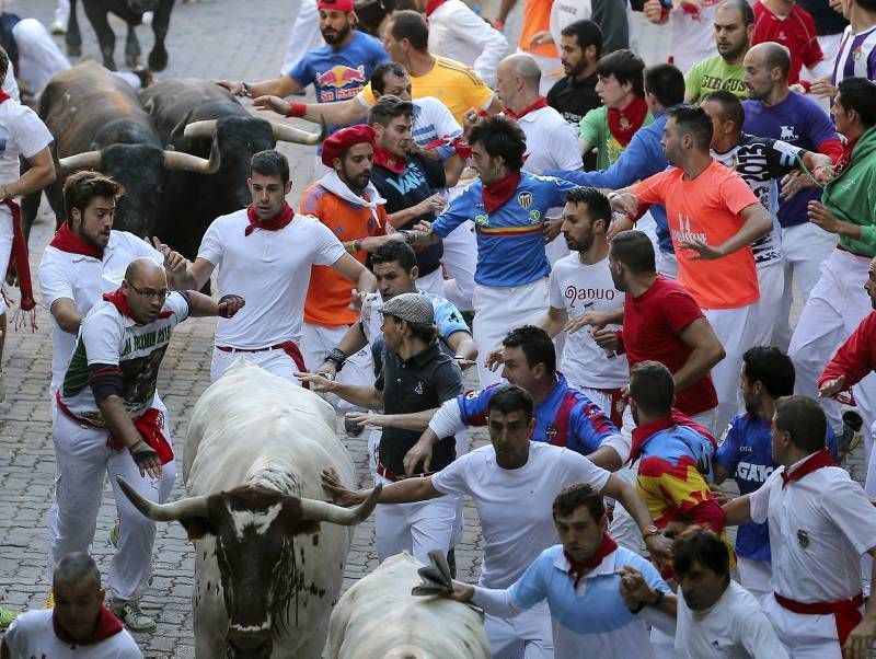 Fotogalería del sexto encierro de San Fermín