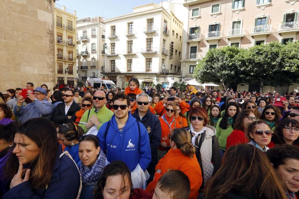 Entrega de estandartes de la Diputación a las Fallas