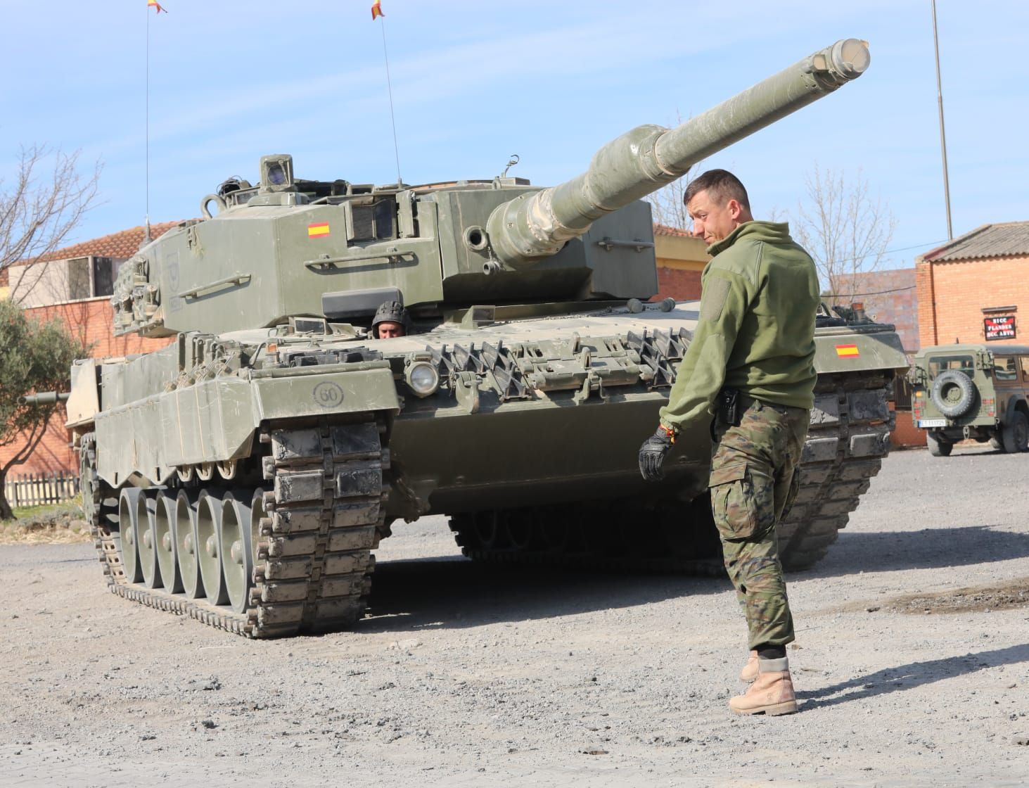 Militares ucranianos ultiman en Zaragoza su preparación con los Leopard