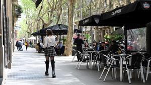 Terrazas en la calle de Enric Granados, en el Eixample.