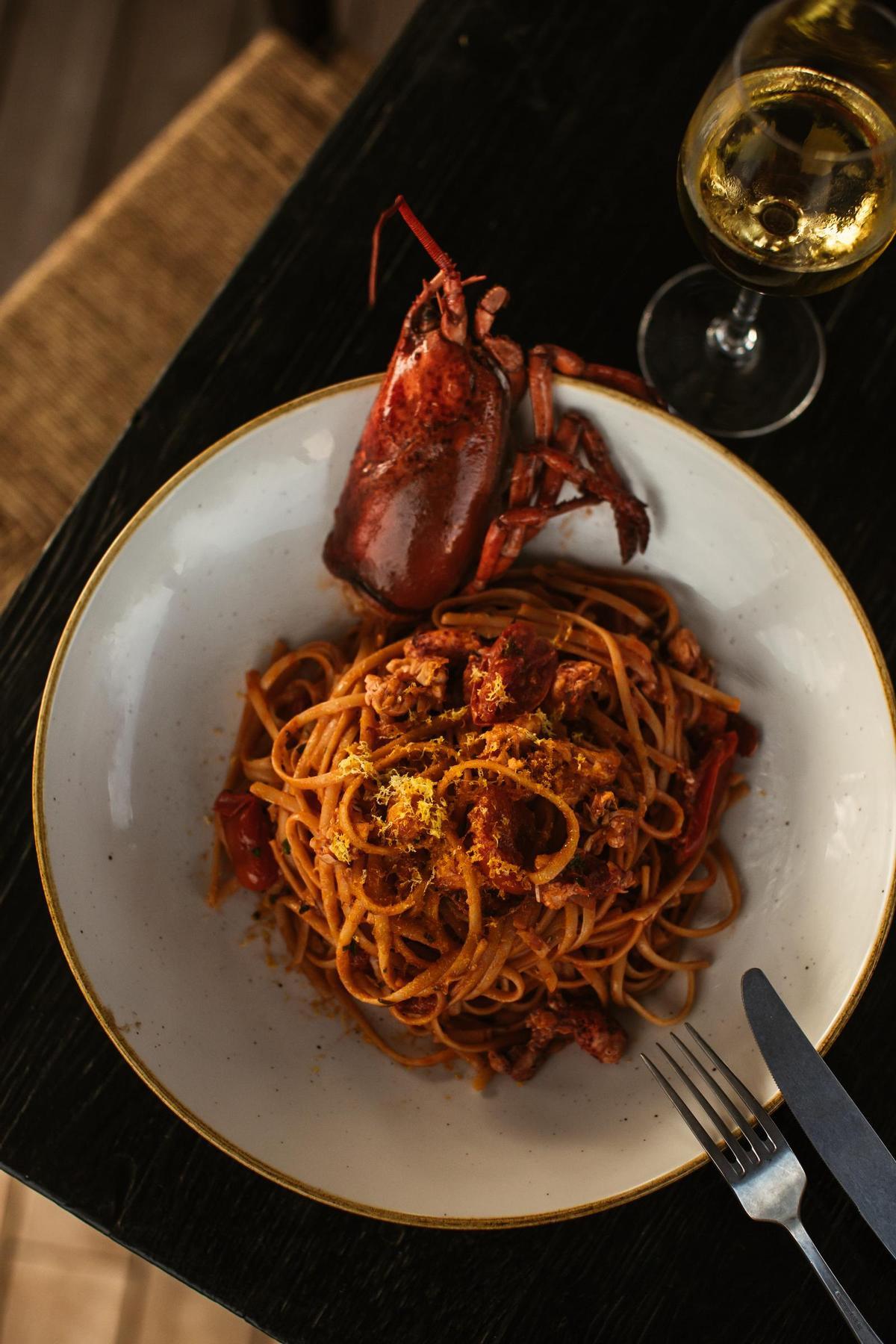 Deliciosas pastas combinadas con los sabores más icónicos del mar de Ibiza.