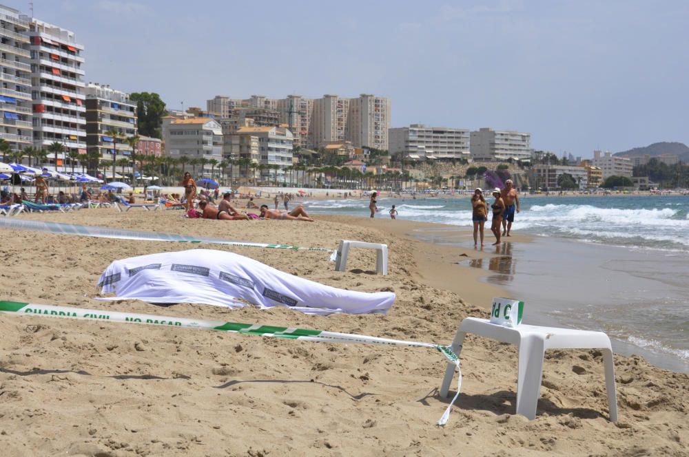 Fallece un hombre en la playa Centro de La Vila