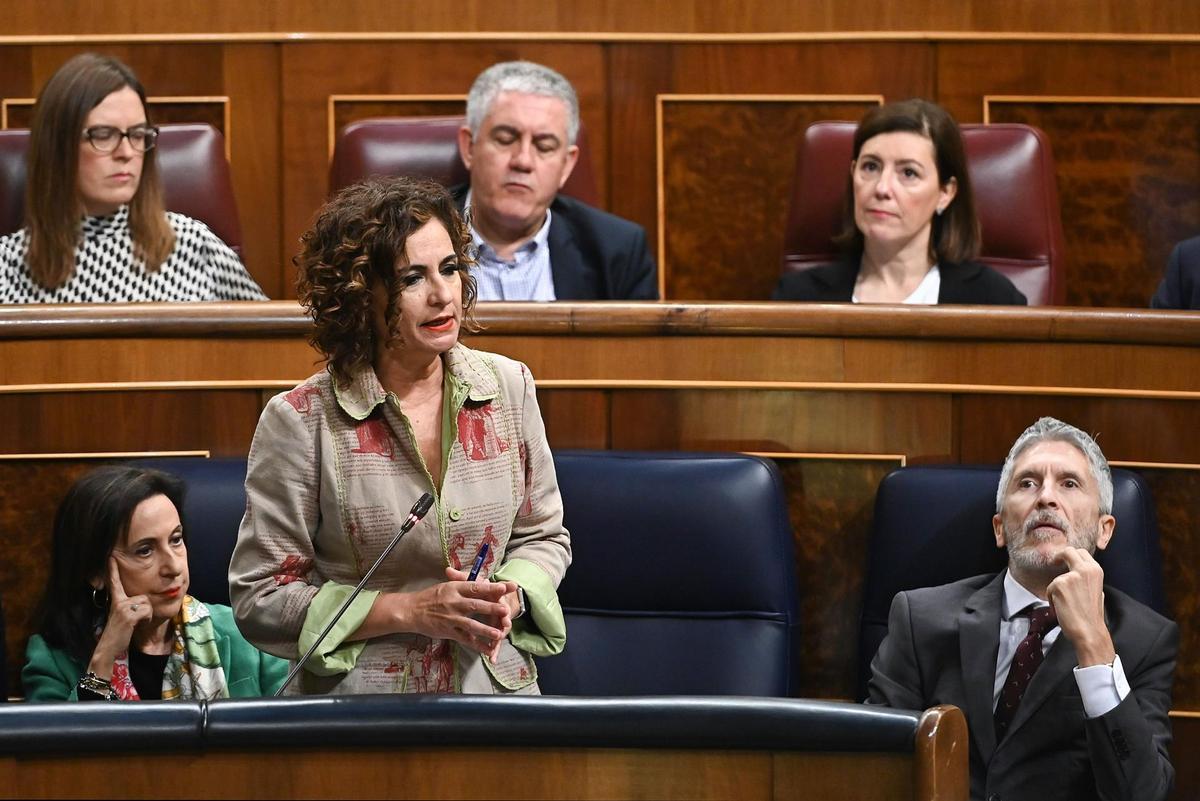 La ministra de Hacienda, María Jesús Montero, en el Congreso de los Diputados. 