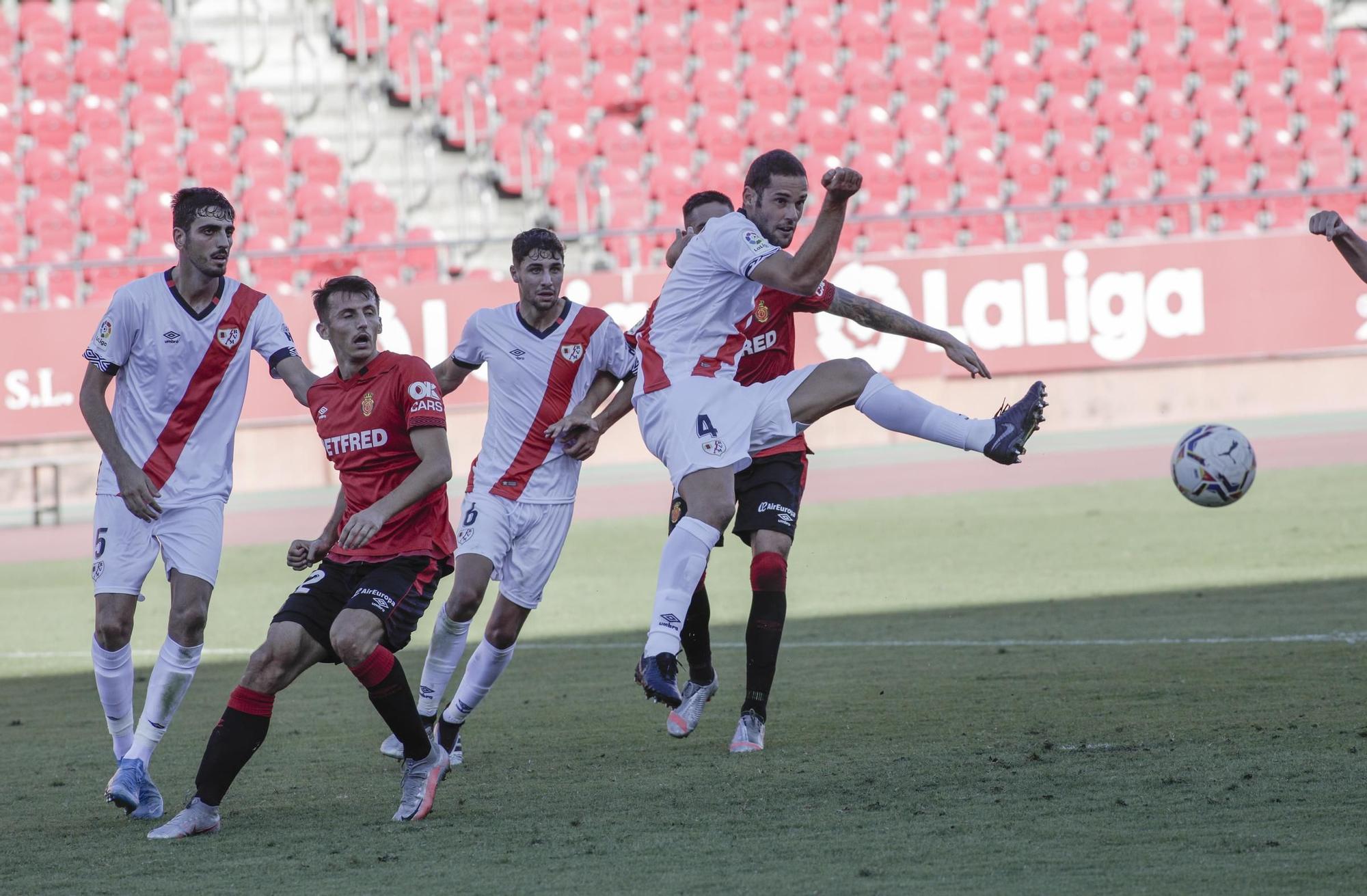 El Mallorca suspende en su estreno contra el Rayo