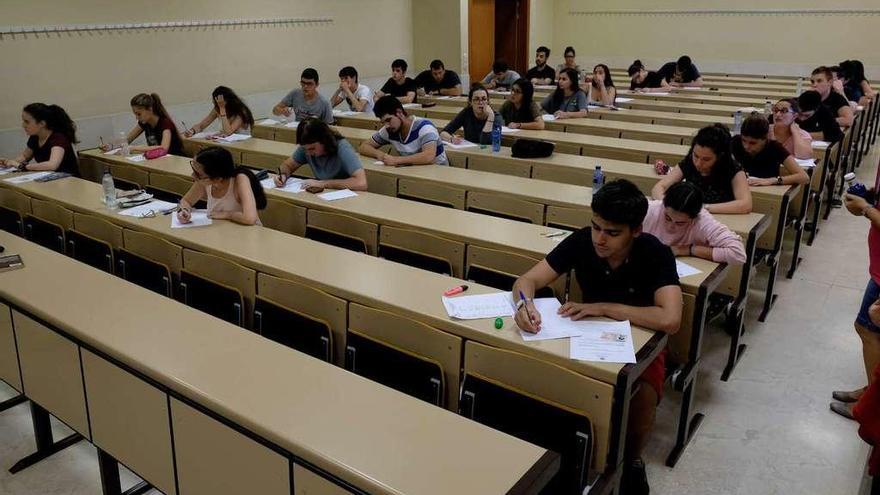 Un grupo de alumnos, durante la prueba de inglés de la convocatoria de la EBAU de septiembre.