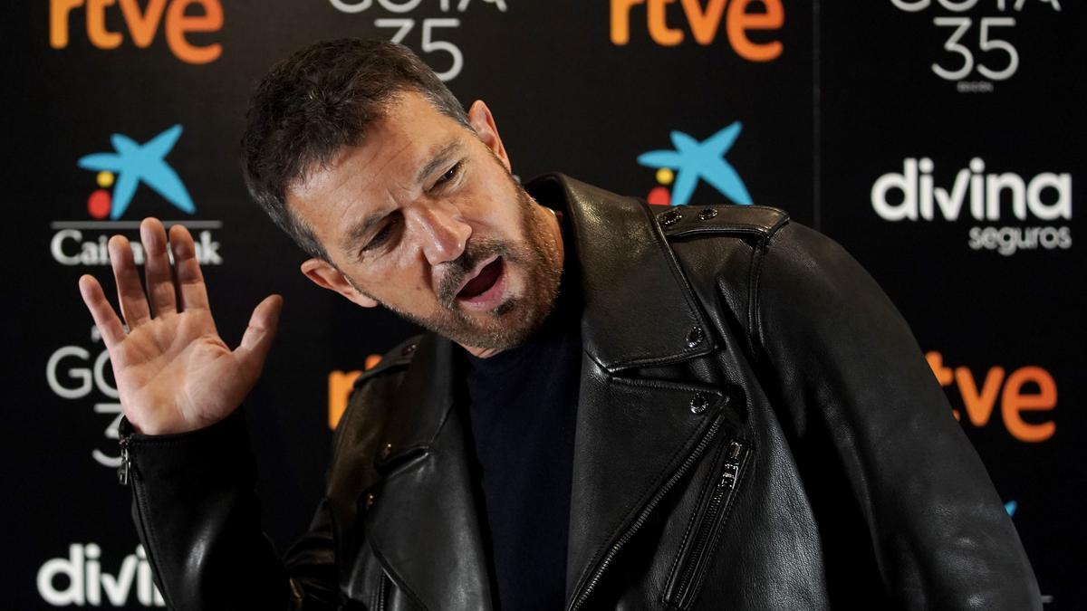 Antonio Banderas participa en la gala de los premios Goya, que se entregan este sábado en València