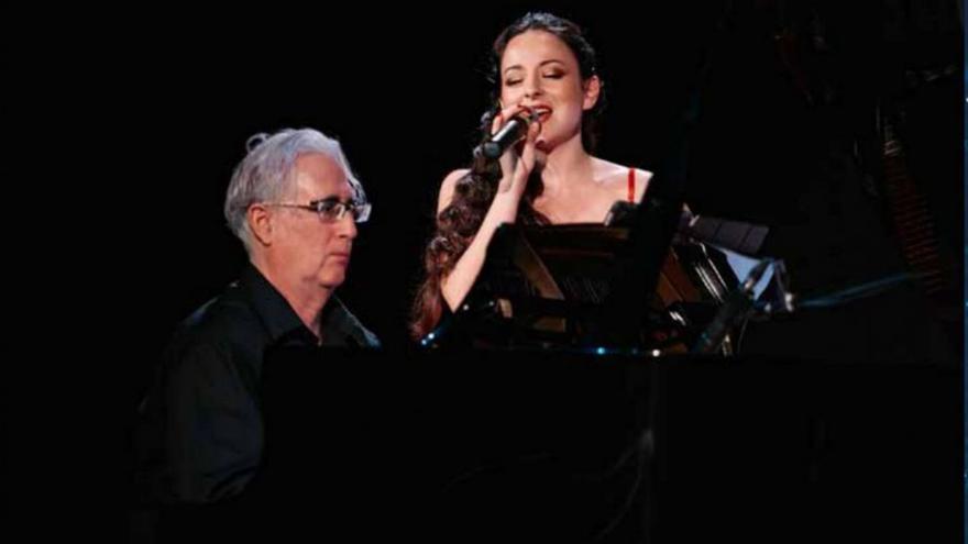 Paula Ramos y Santi Pérez, en un concierto anterior. | DI