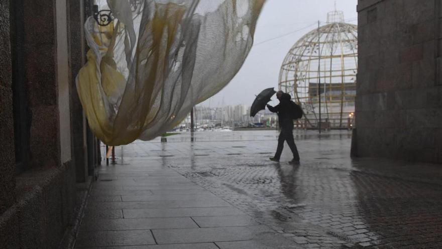 El temporal de viento multiplica las intervenciones de los bomberos por toda A Coruña