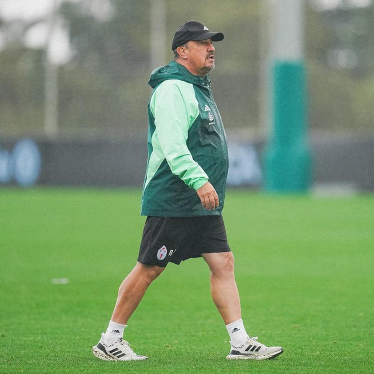 Rafa Benítez, en un entrenament amb el Celta