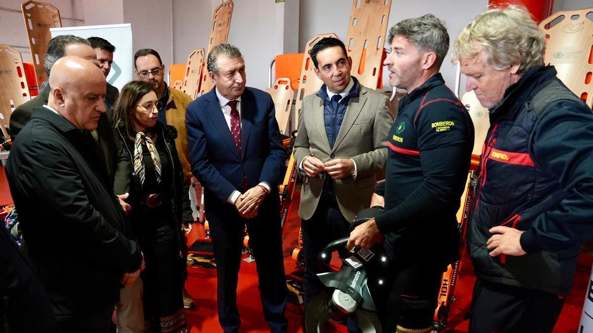 Presentación nuevos equipos de excarcelación de víctimas de los Bomberos de Sevilla