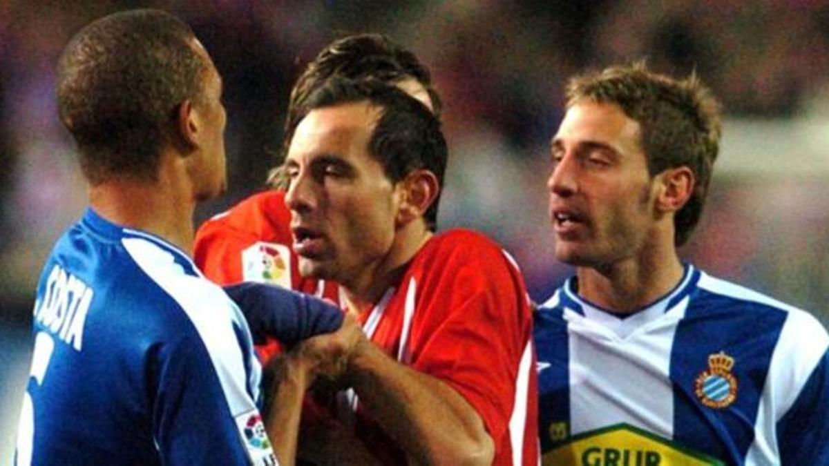 Petrov, entre Costa y Zabaleta, hace siete años.