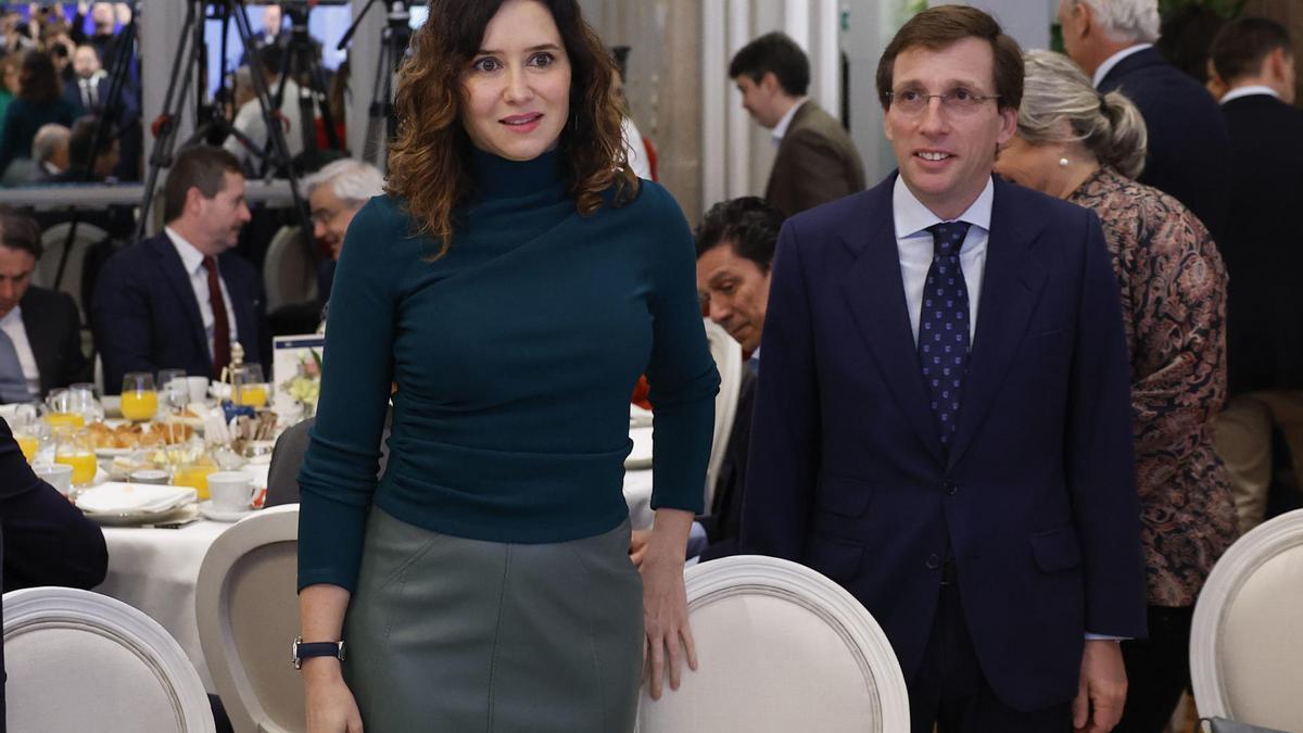 Isabel Díaz Ayuso y José Luis Martínez Almeida juntos en un desayuno informativo este pasado lunes.