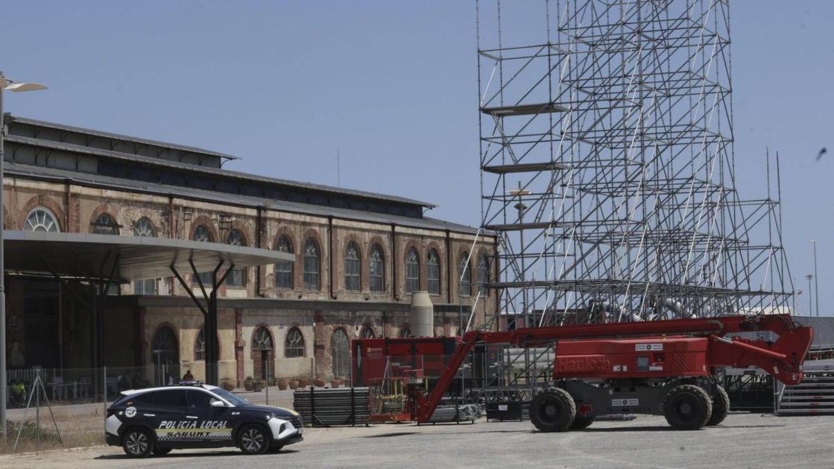 La Policía Local de Sagunt paralizó el montaje.