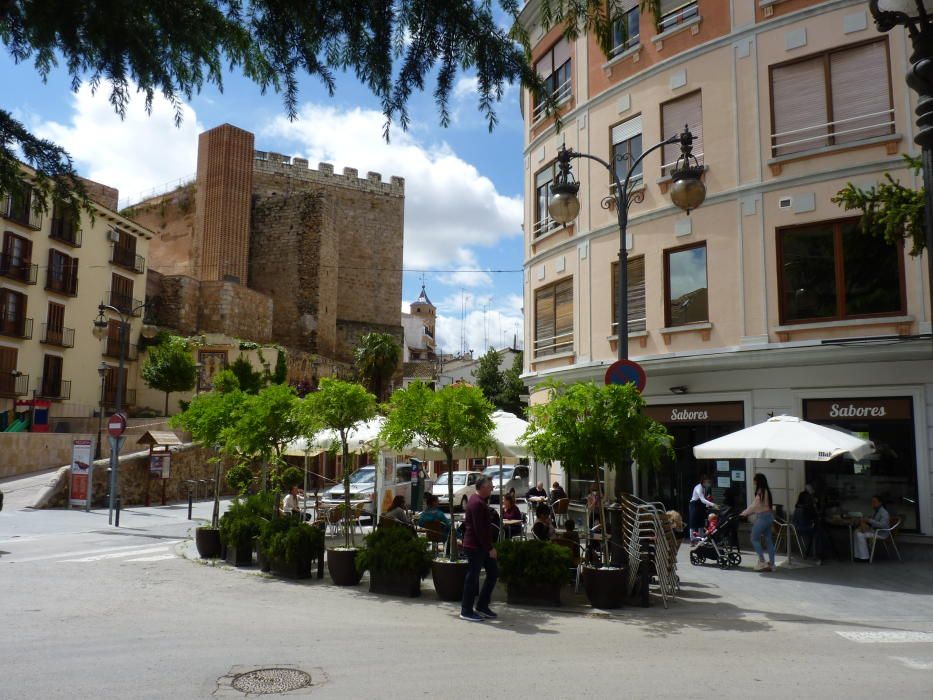 Aperturas relativas del comercio en Requena.