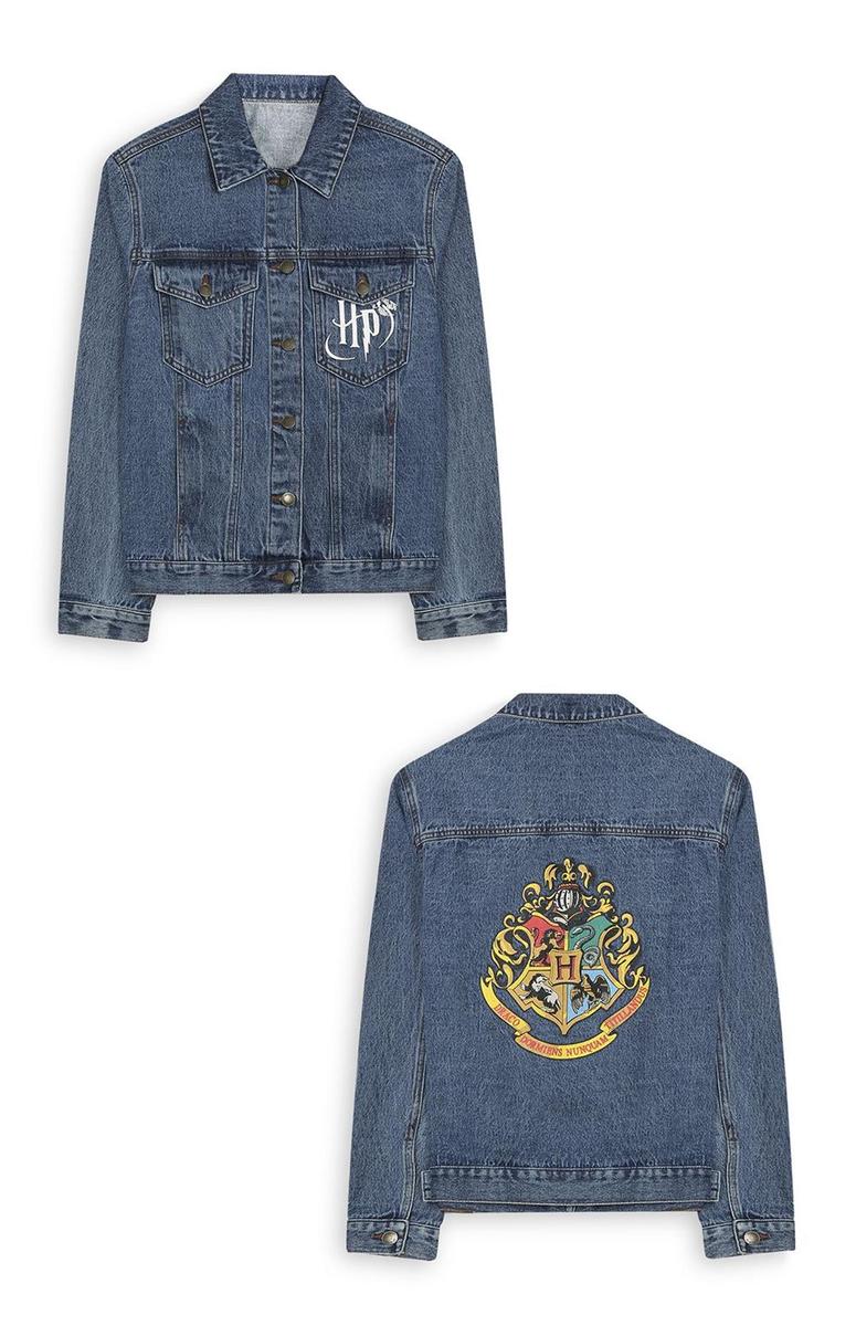 Chaqueta vaquera con emblema de Hogwarts en la espalda