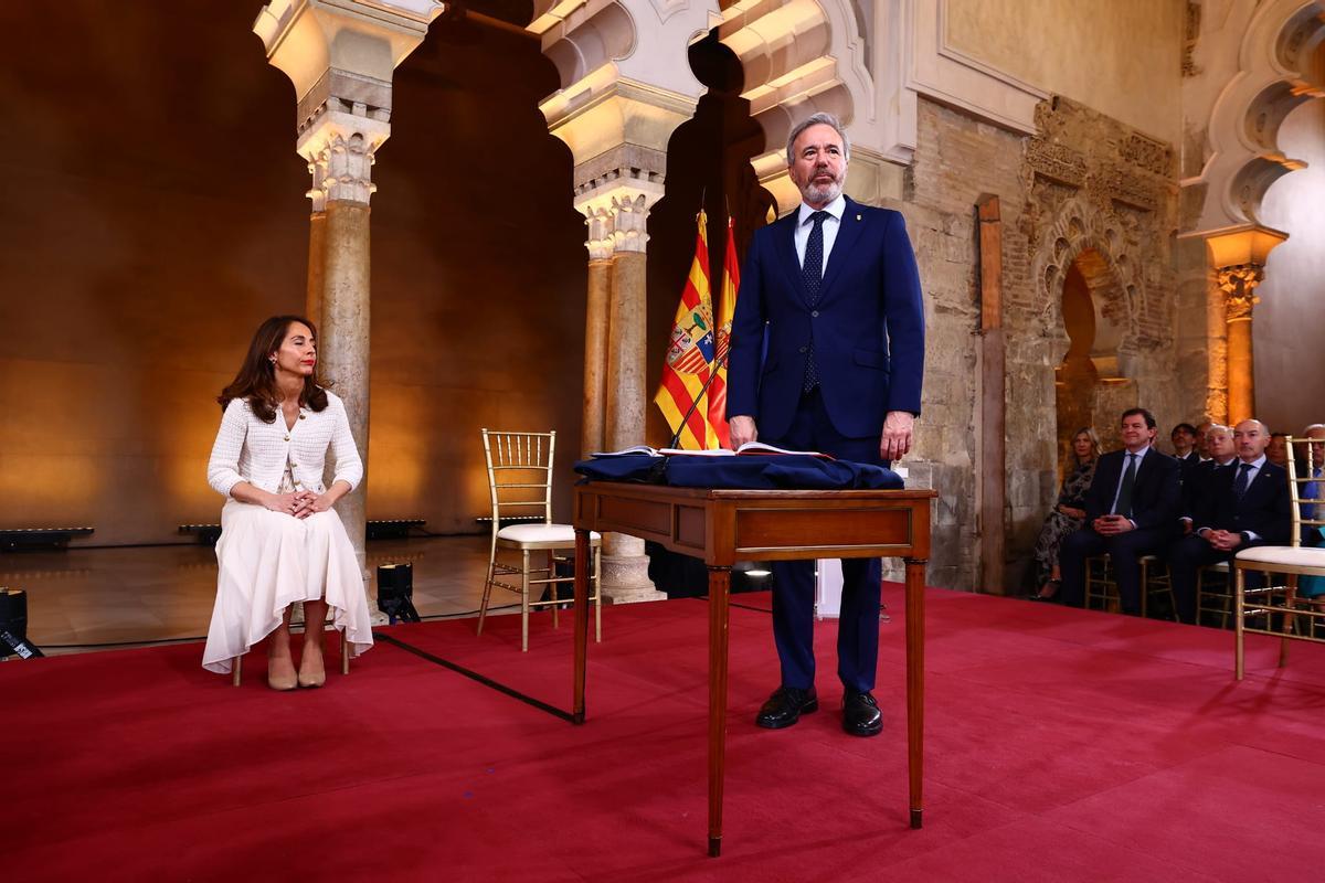 Jorge Azcón durante su toma de posesión del cargo de presidente de Aragón