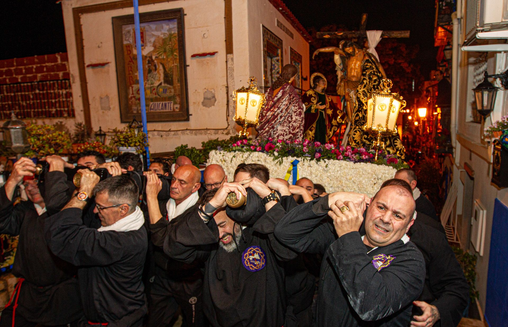 La lluvia no puede con Santa Cruz