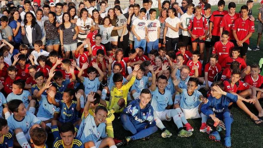 Participantes en la pasada edición de la Vigo Cup. // FDV