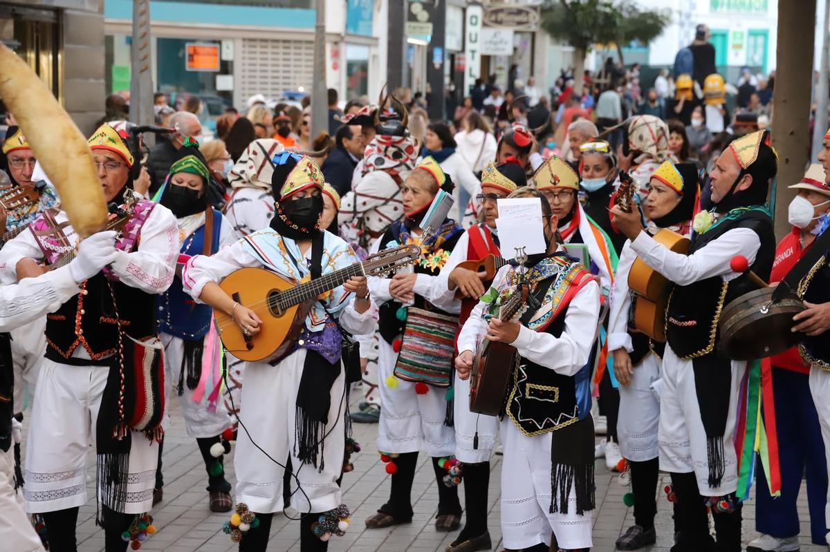 La Parranda Marinera Los Buches durante una actuación en Arrecife.