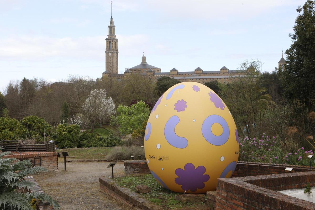 "Güevu pintu gigante" en el Jardín Botánico de Gijón