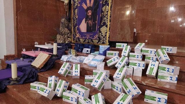 Una empresa dona 2.000 mascarillas a Cáritas en Cabra