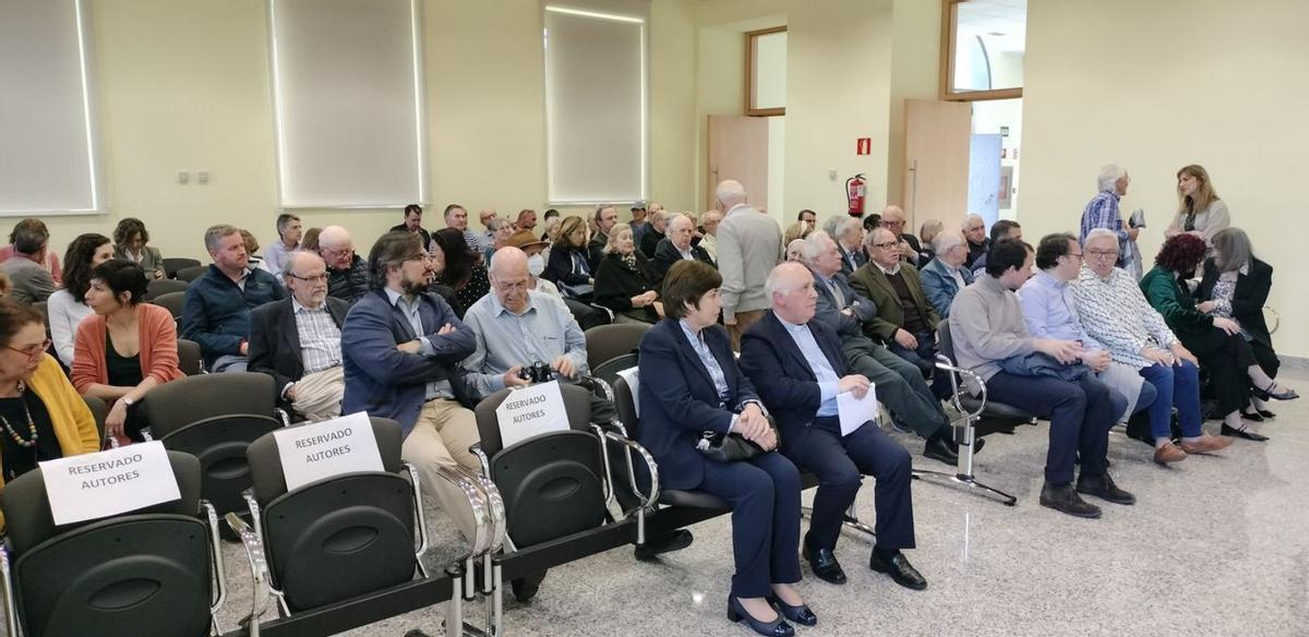 Asistentes a la presentación del libro. | | I. COLLÍN