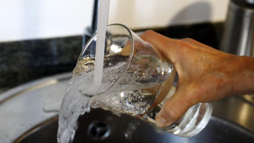El consumo de agua en Zaragoza crece y vuelve a cifras de 2011