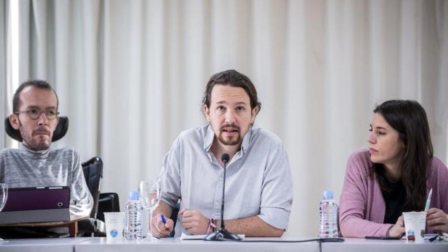 Iglesias admite el momento &quot;difícil&quot; de Podemos pero &quot;no tira la toalla&quot;