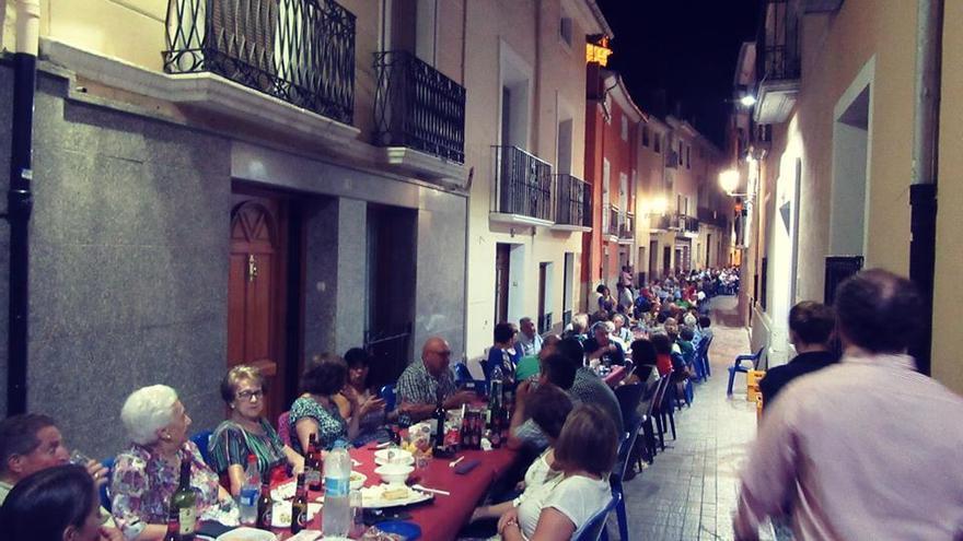 El primer &quot;Sopar de Germanor&quot; de Biar, un éxito con más de 500 asistentes