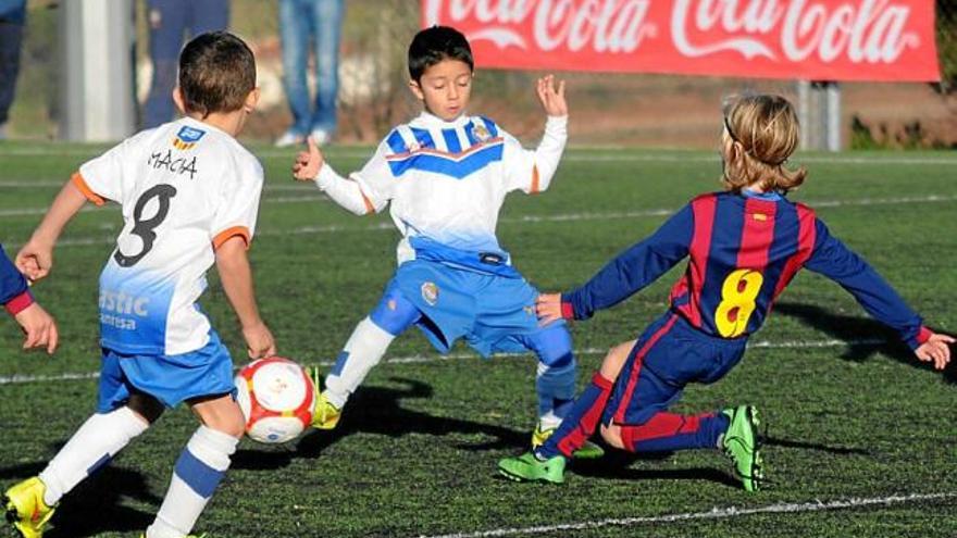 Un partit entre el Gimnàstic B i el Barça, en l&#039;edició del 2014