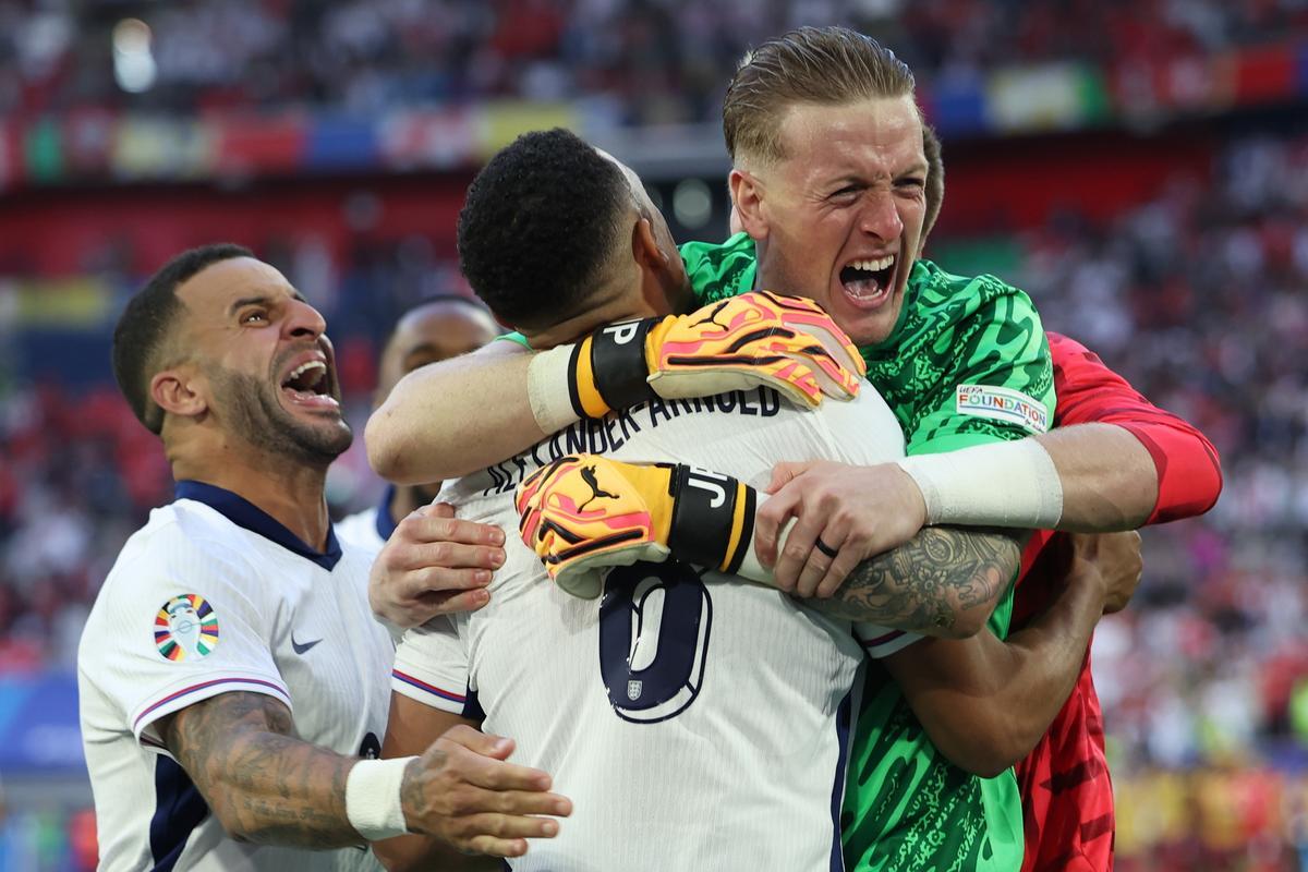 Pickford dio el pase a semifinales a Inglaterra al parar un penalti.