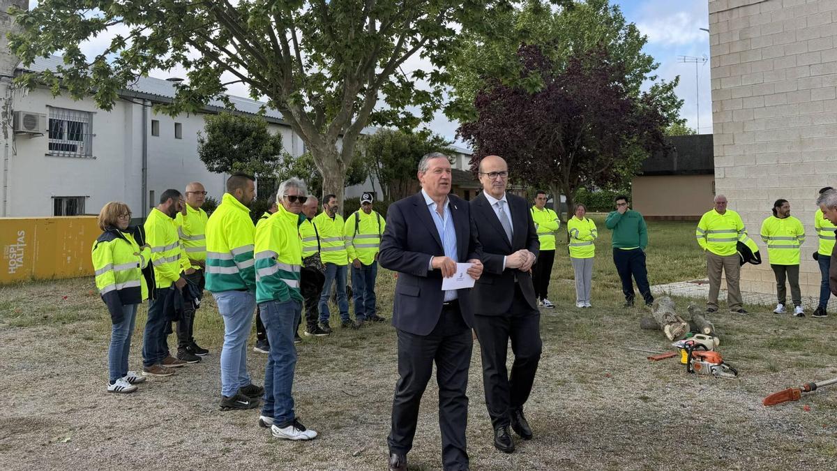 El presidente de la Diputación de Zamora, Javier Faúndez, y el delegado de la Junta de Castilla y León, Fernando Prada visitan a los trabajadores contratados con cargo al Plan de Empleo Montel 2026
