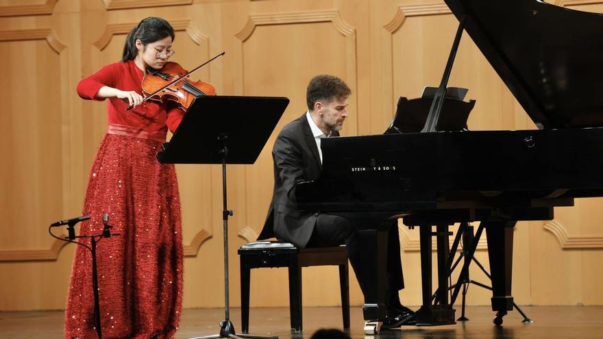 Yuyu Zhao, talento joven en la Sociedad Filarmónica de Oviedo