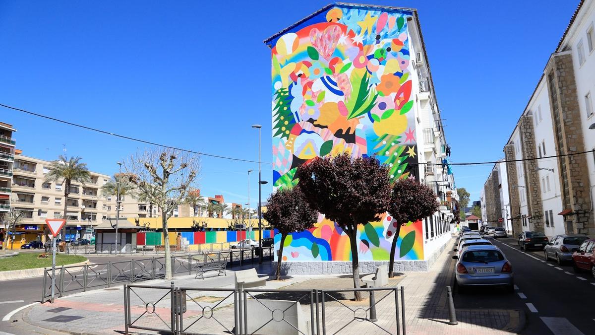 Uno de los murales urbanos que puede verse en La Antigua.