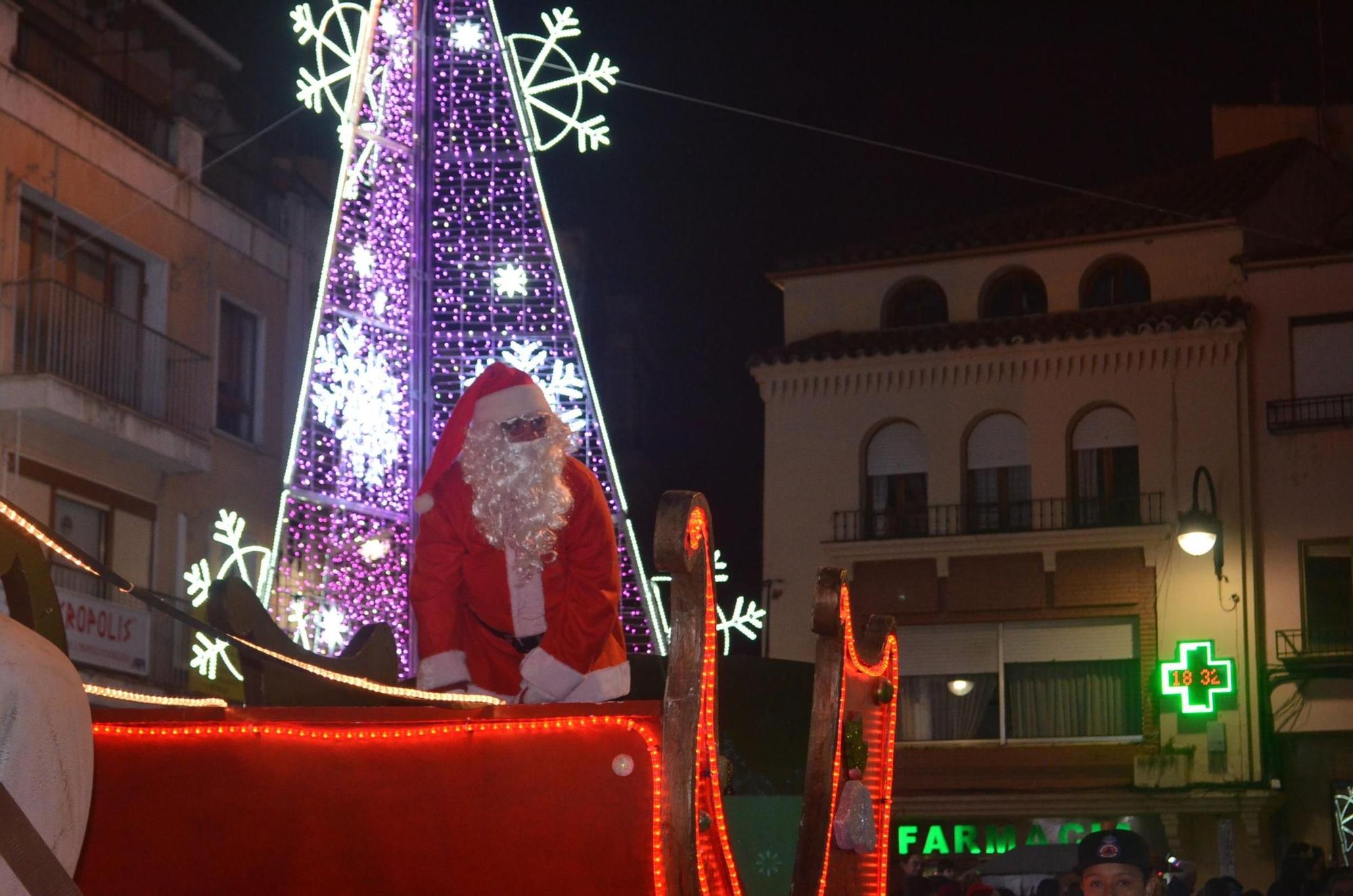 GALERÍA | Los niños de Benavente disfrutan de la Cabalgata de Papá Noel