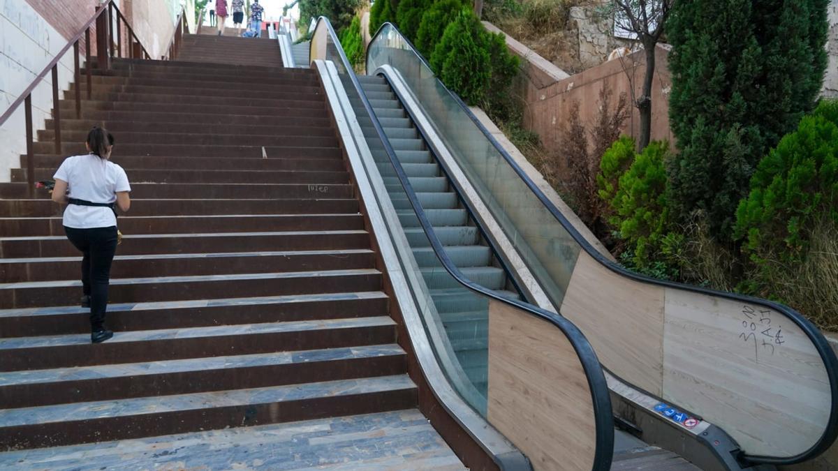 Escaleras de acceso al Molinete en Cartagena.