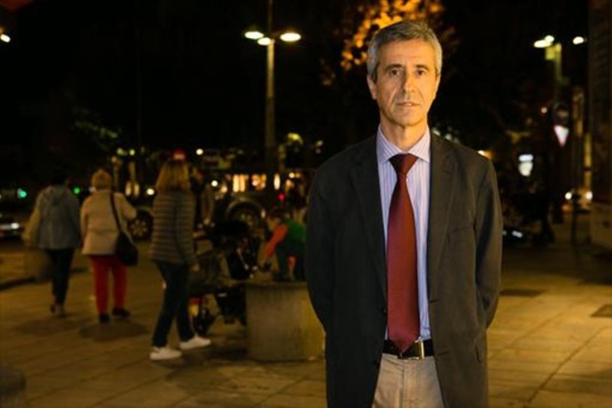 El doctor Manuel Galiñanes, ex jefe de cirugía cardiaca en el Hospital del Vall d'Hebron, ayer.