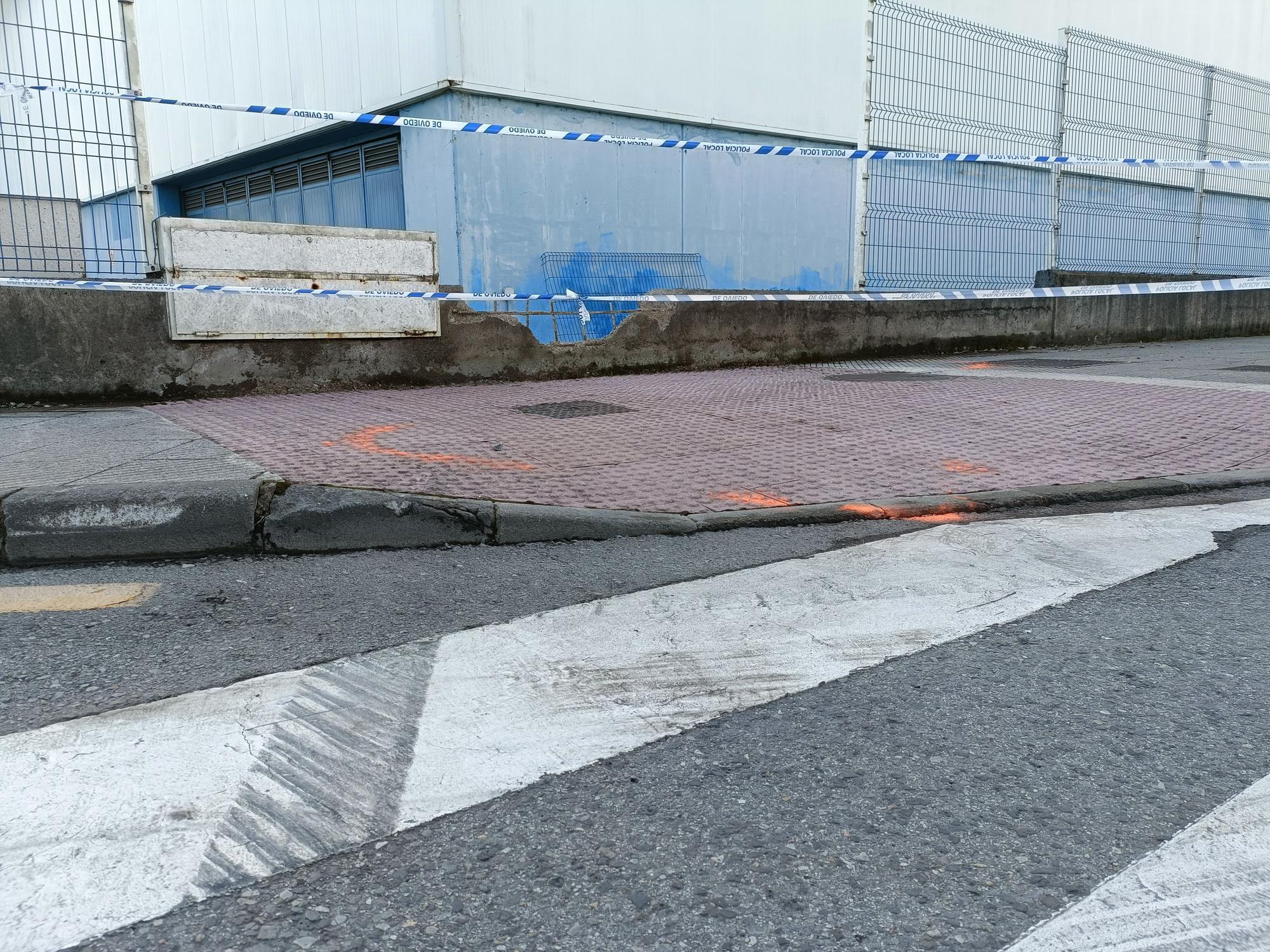 En imágenes: así quedó la zona en la que tuvo lugar el atropello en una carrera ilegal en Oviedo