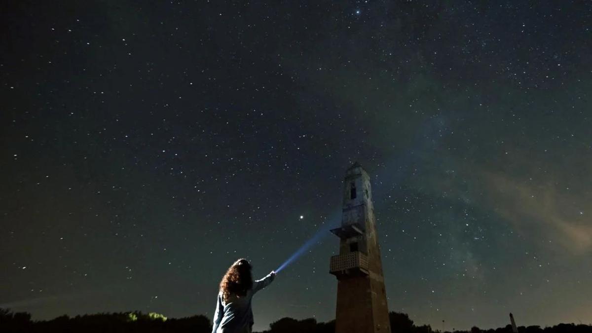 En la imagen de archivo, perseidas desde  Santa Margalida, en Mallorca.