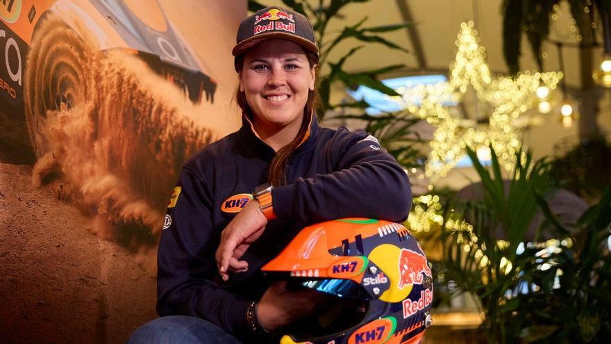 Laia Sanz: &quot;Es bonito abrir camino a las mujeres en el Dakar&quot;