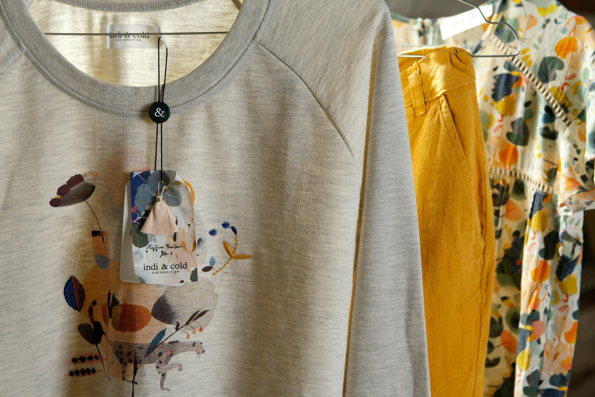Camiseta con estampado de Indi & Cold