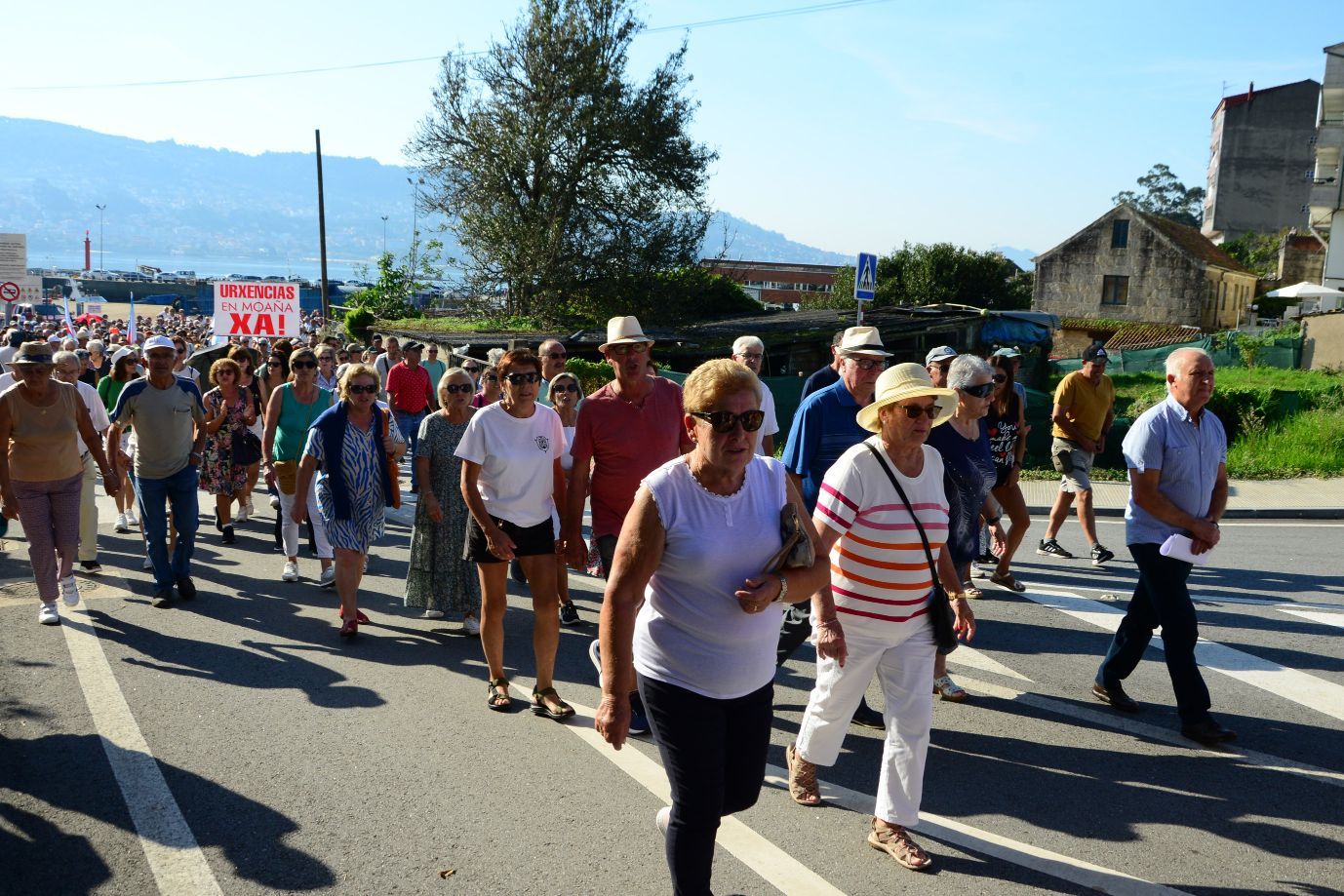 Moaña planta el grito en la calle: "Coa nosa saúde non se xoga"