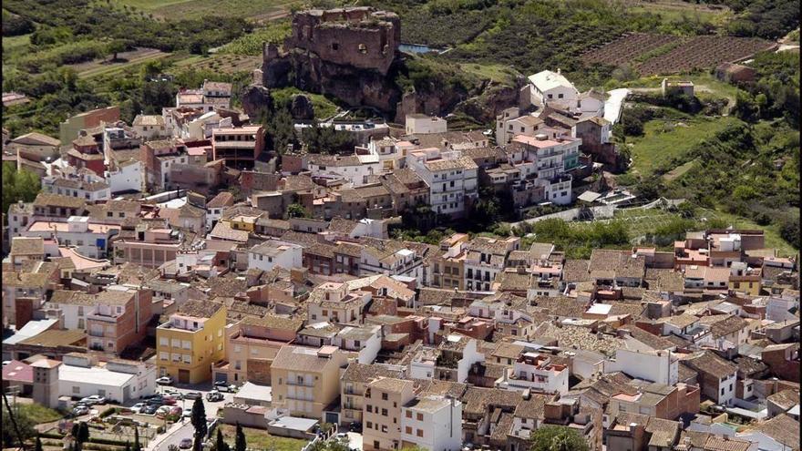 Herido un motorista de 66 años tras sufrir un accidente en Castellnovo