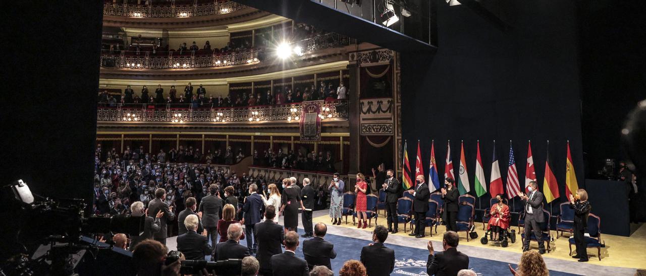 Un momento de la entrega de los Premios Princesa de 2021 en el Campoamor.