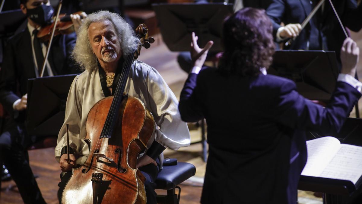 Mischa Maisky, tot un espectacle amb l’OCM